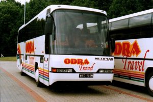 zdjęcie archiwalne pierwszych autokarów biura podróży OdraTravel ze Szczecina